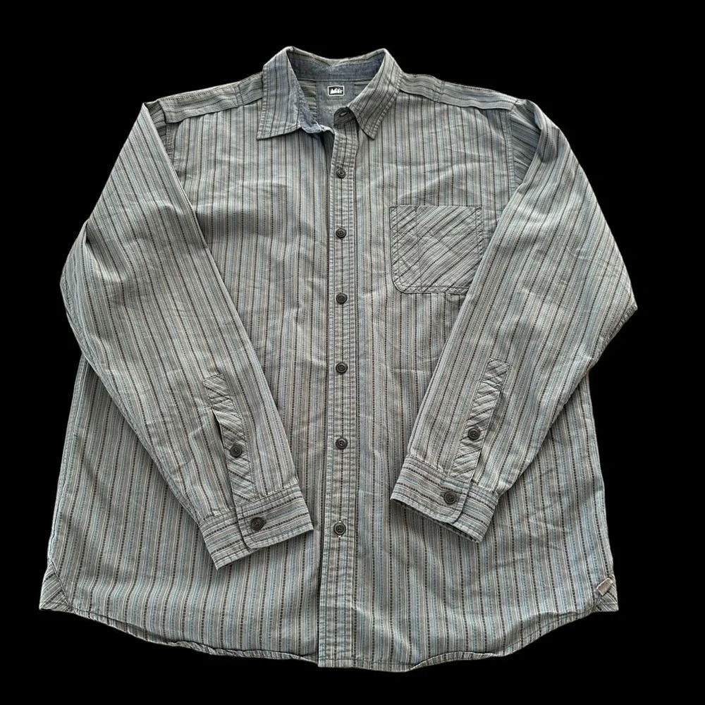 REI Men Large Blue Gray Button Up Shirt Cool Plus Striped Outdoor Hiking Camping